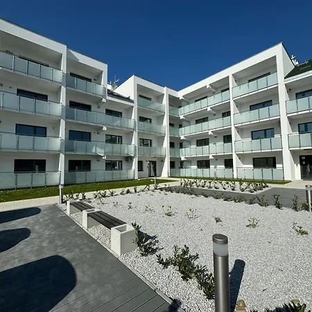 Latarnik - Dwupokojowy 350 M Od Plazy, Sunset Resort, Klimatyzacja, Parking W Cenie Grzybowo (West Pomeranian)