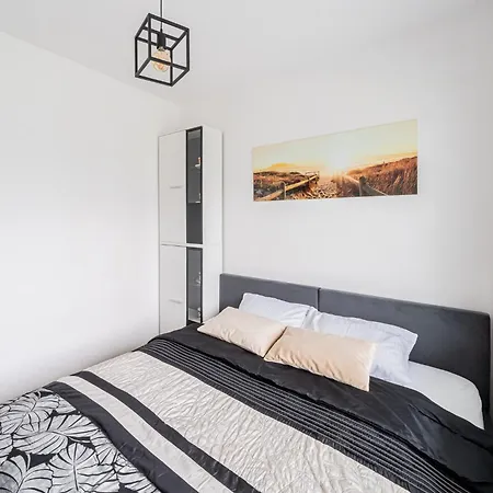 Latarnik - Dwupokojowy 350 M Od Plazy, Sunset Resort, Klimatyzacja, Parking W Cenie Apartment